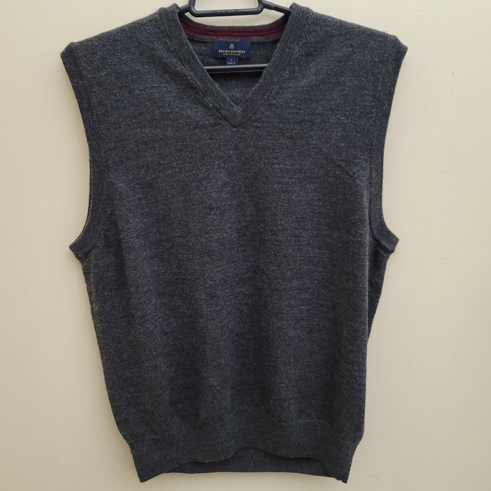 BROOKS BROTHERS extra fine Merino Wool Vest, size Large Gray